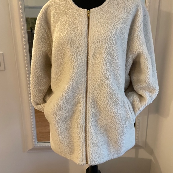 J Crew Light Sherpa Jacket with gold zip - Picture 5 of 7